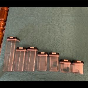 Food storage containers